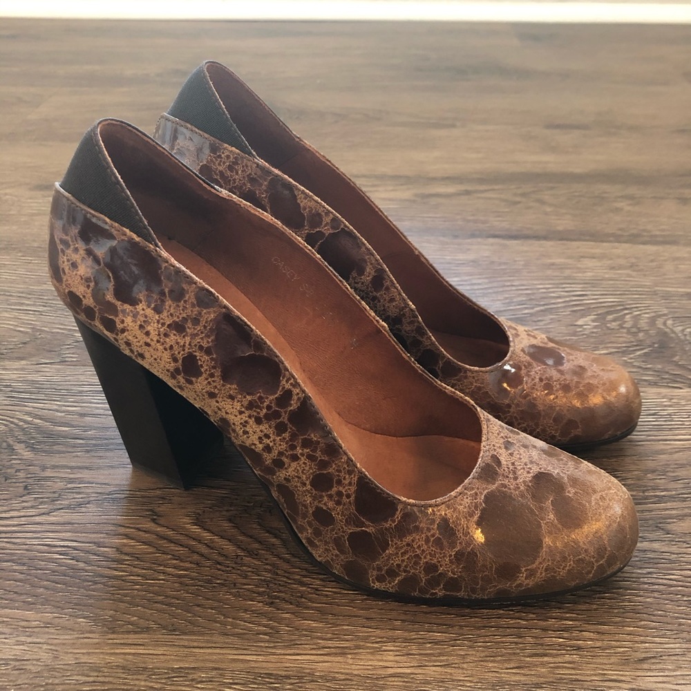 Donald Pliner Chunky Heel Embossed